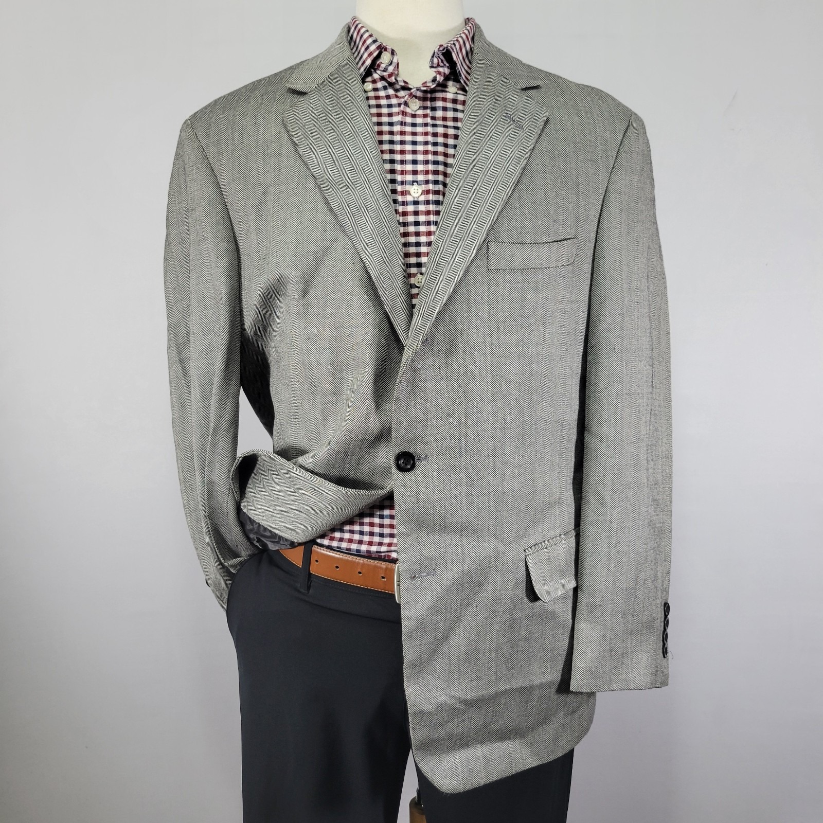 Chereskin Men's Sport Coat Blazer Two Button Gray Herringbone 100% Silk 42r